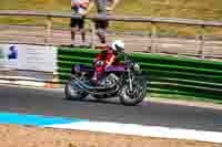 Vintage-motorcycle-club;eventdigitalimages;mallory-park;mallory-park-trackday-photographs;no-limits-trackdays;peter-wileman-photography;trackday-digital-images;trackday-photos;vmcc-festival-1000-bikes-photographs